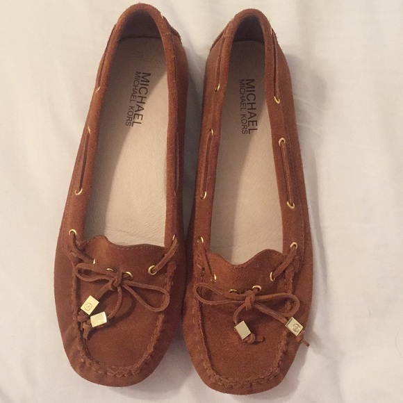 MICHAEL KORS SHOES SIZE 71/2 - Picture 6 of 6
